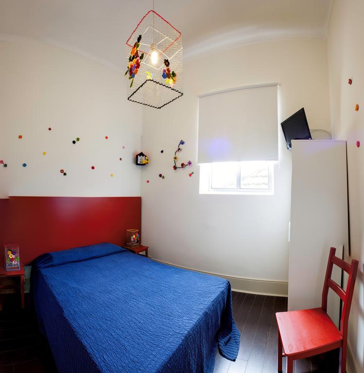 Alameda Guest House 1 إسبِنو الغرفة الصورة