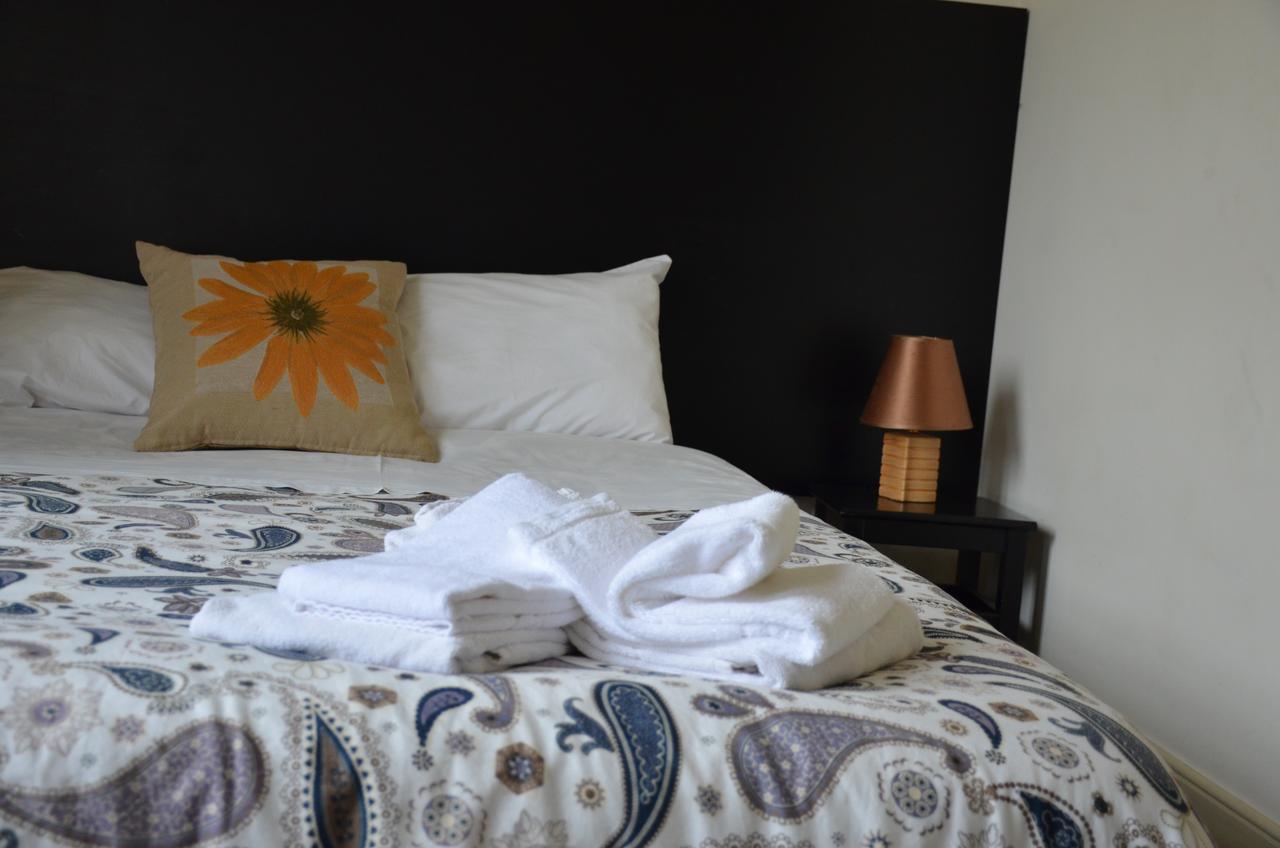Alameda Guest House 1 إسبِنو المظهر الخارجي الصورة